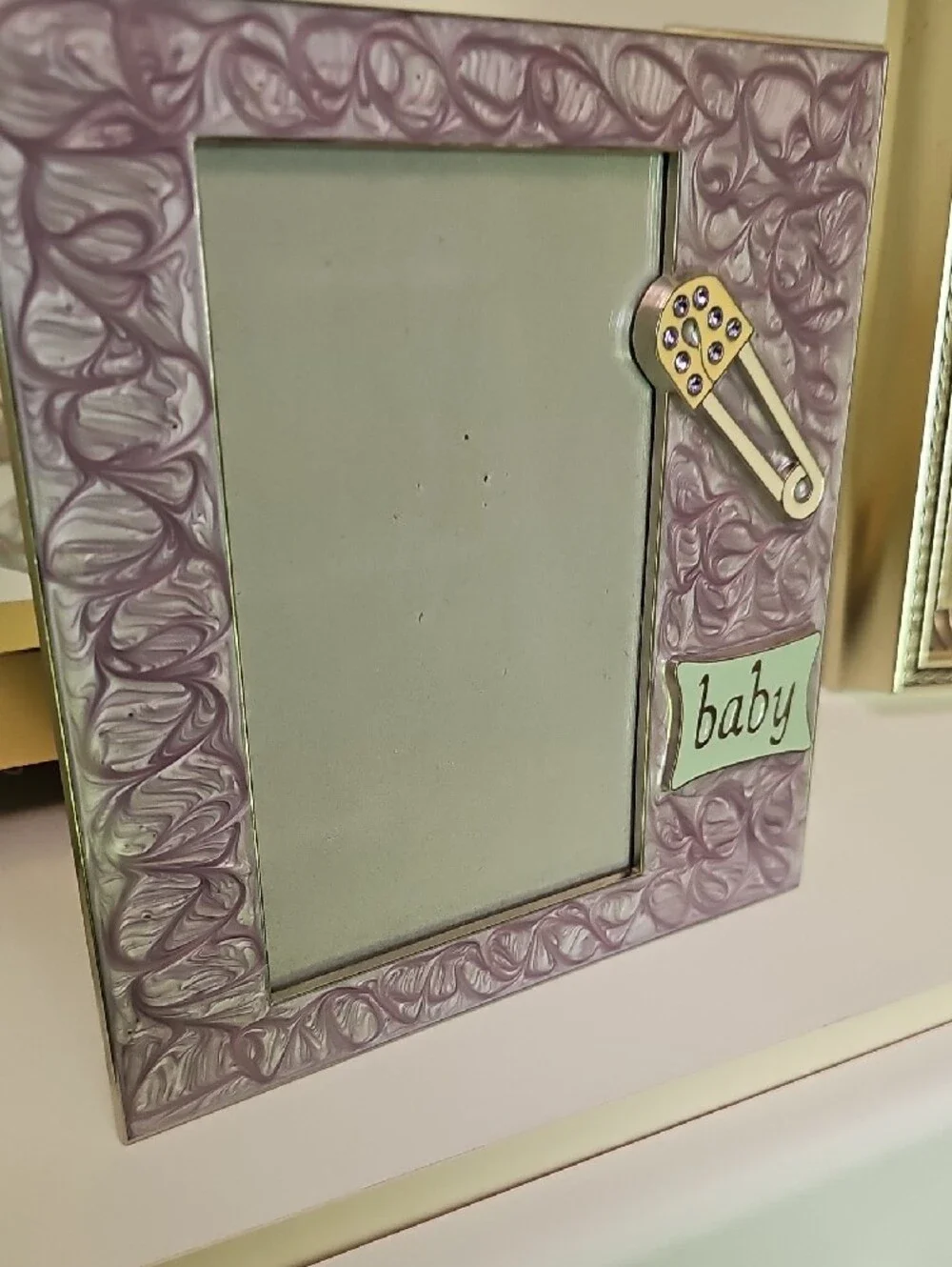 Baby Photo Frame in Lavender Swirl Baby Pin Rhinestone Hold 4x6 Photo Brand new